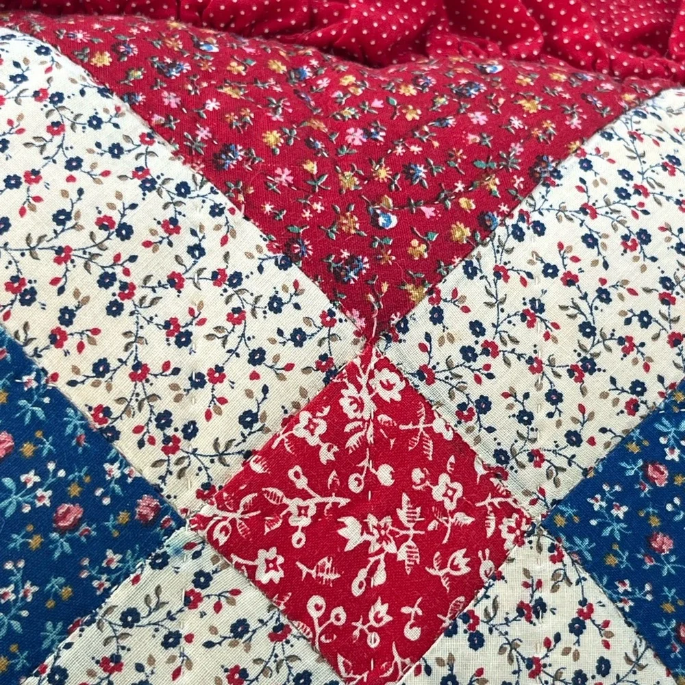 Floral Patchwork Quilt - Red, Blue, and cream decor. Pillow